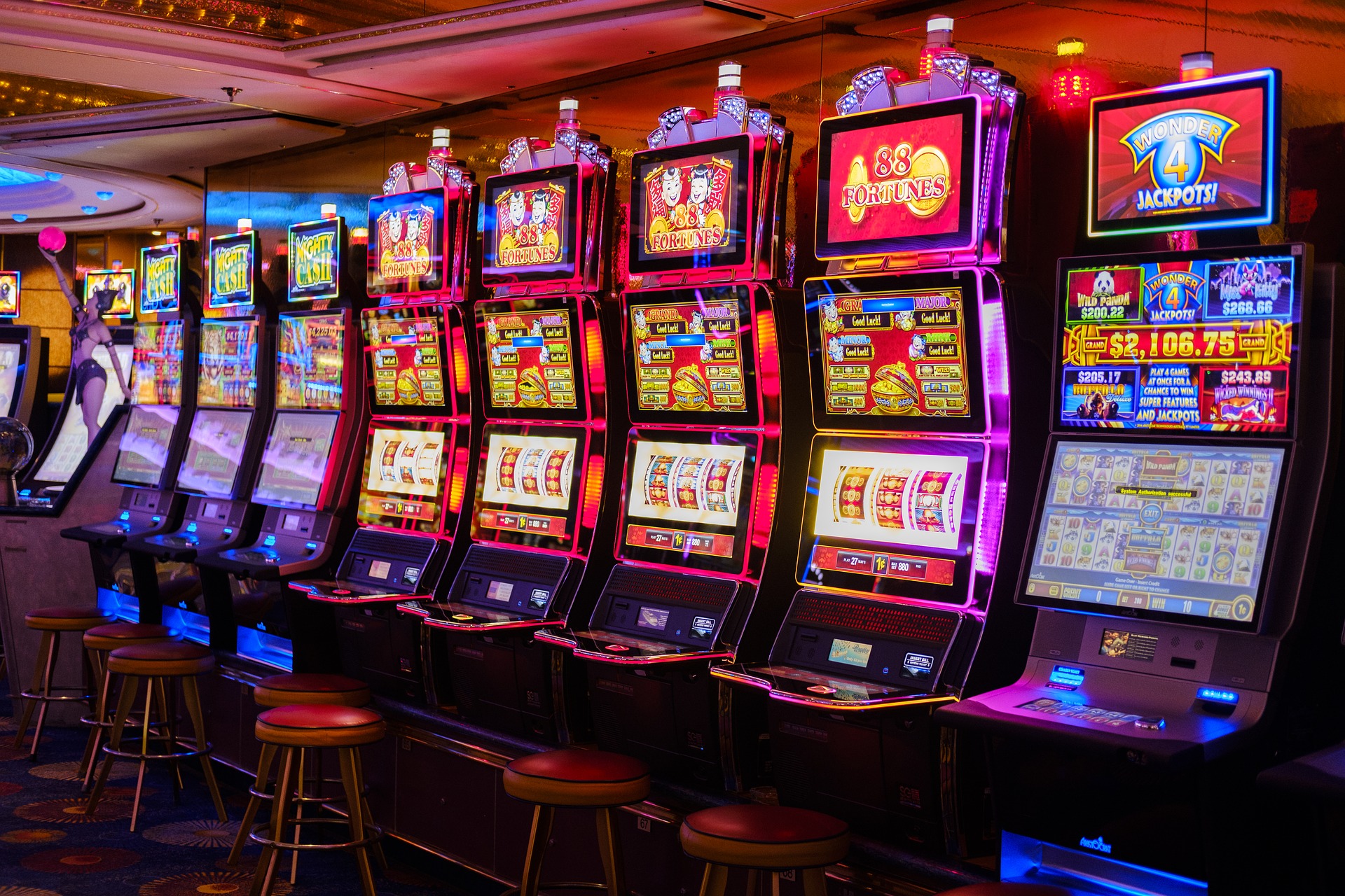 Physical casinos vs the online casinos