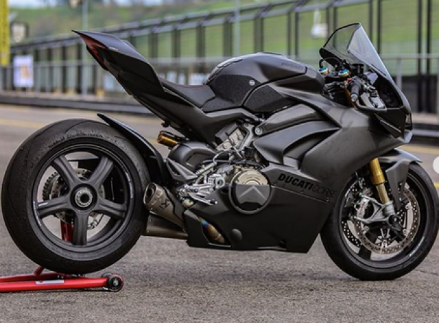 Getting the carbon fiber for motorcycle and helmets